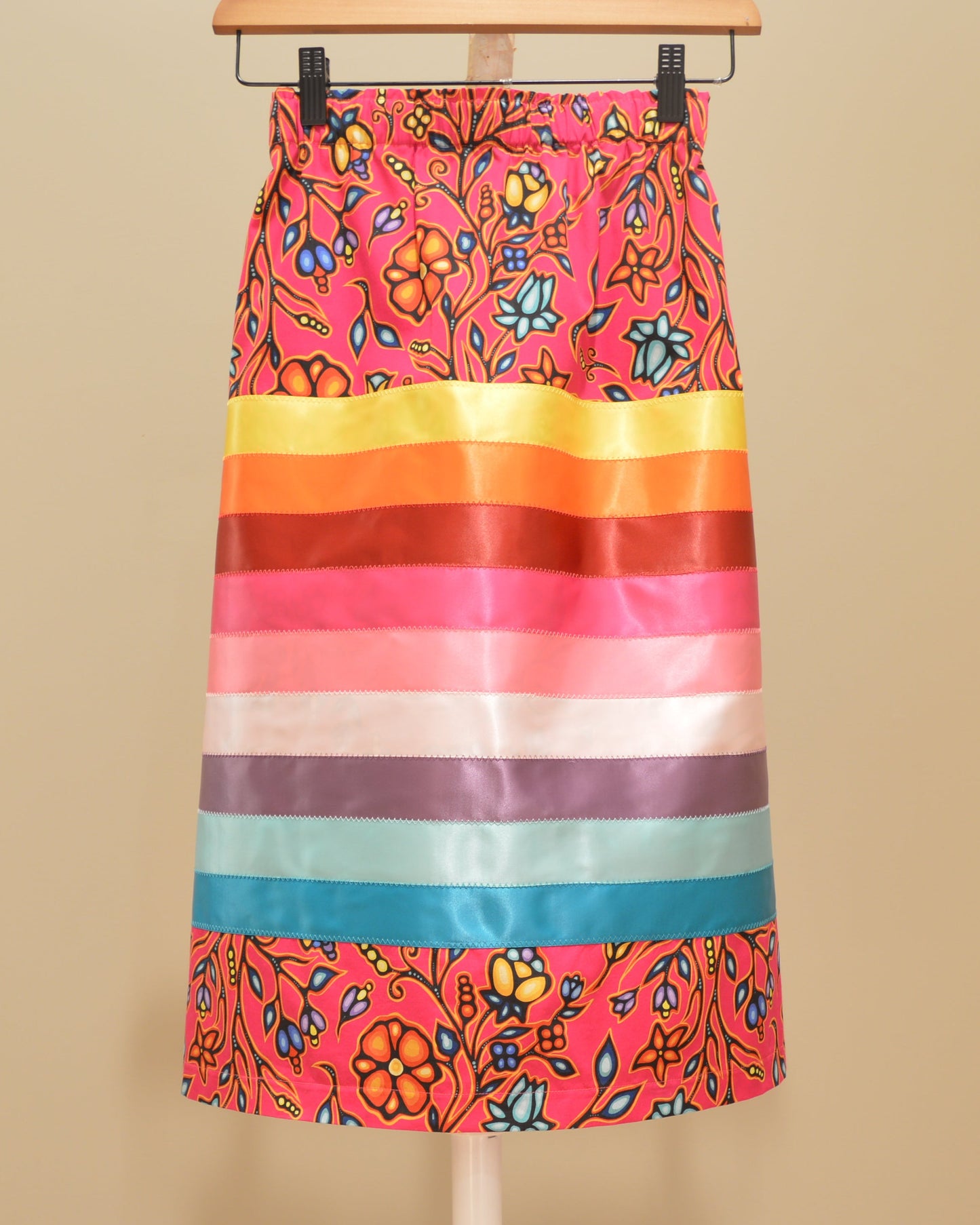 Jupe à ruban floral fuchsia ojibwé 
